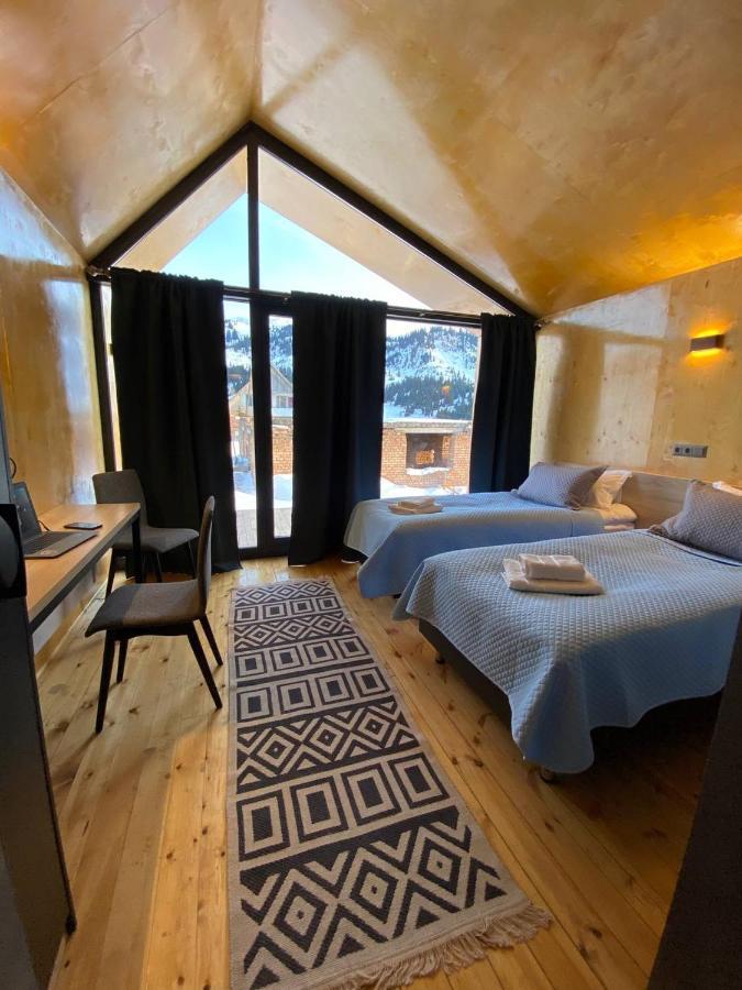 Peak Lodge Jyrgalan Zewnętrze zdjęcie