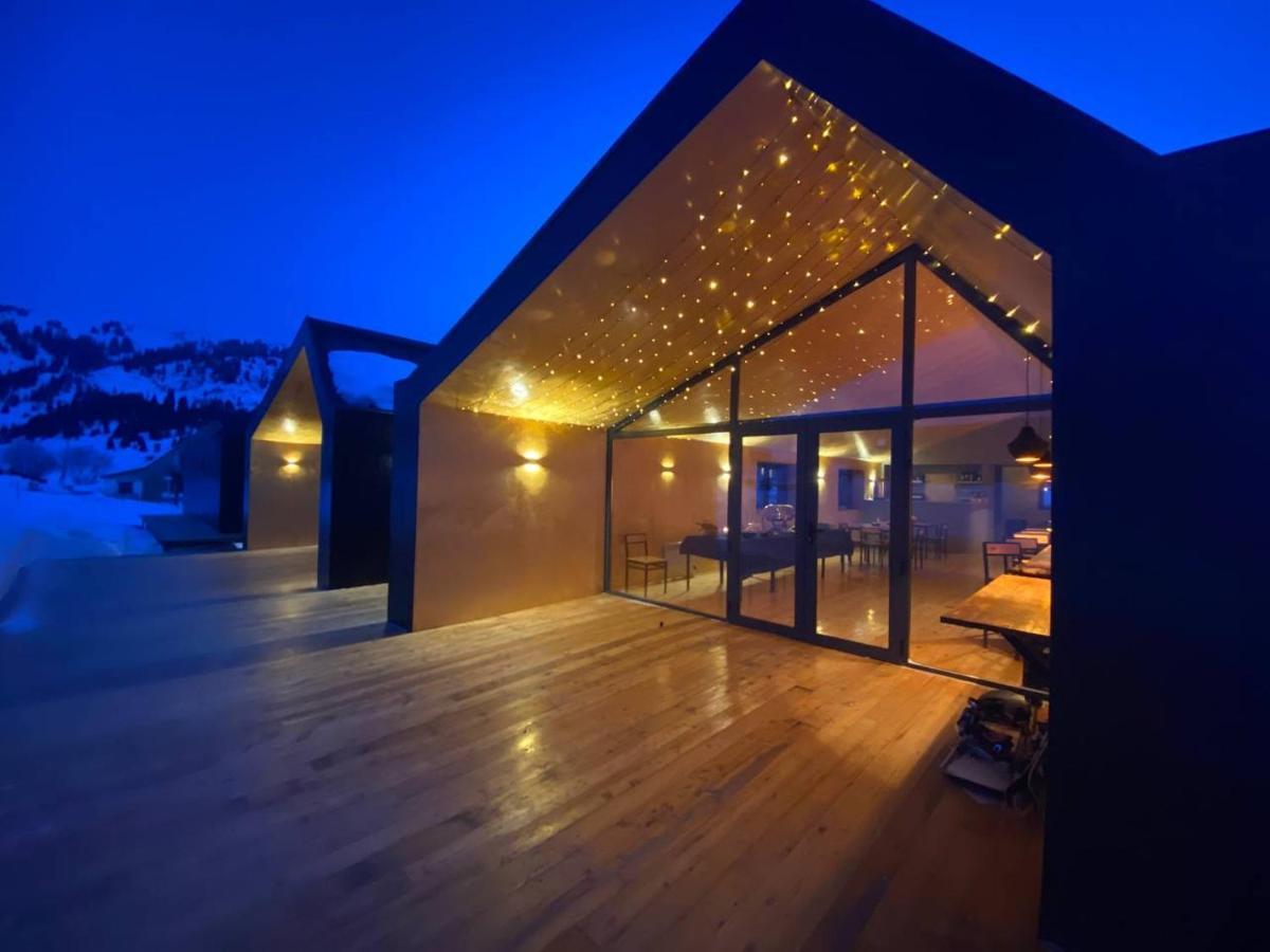 Peak Lodge Jyrgalan Zewnętrze zdjęcie